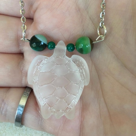 Hand Crafted Sea turtle necklace - Picture 6 of 6
